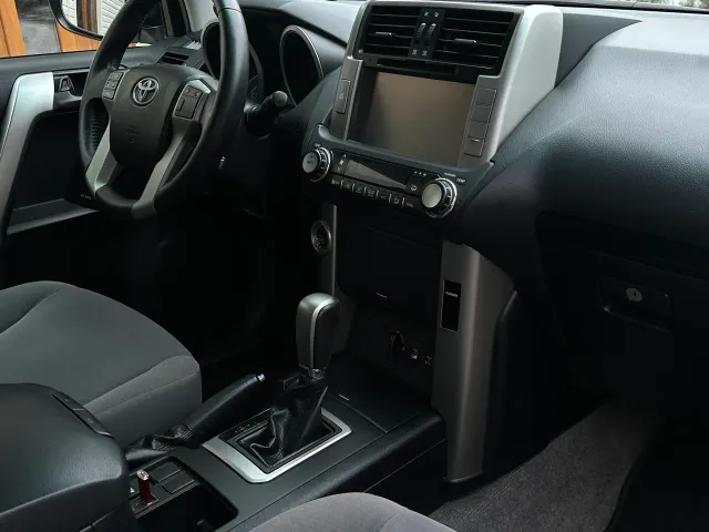 Toyota Land Cruiser Prado - фото 4
