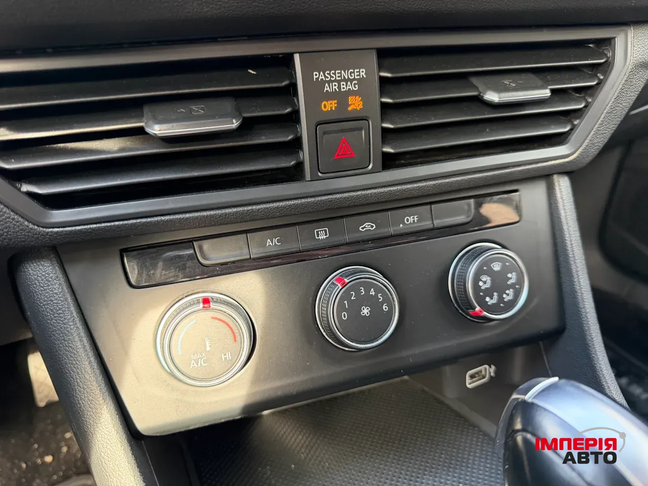 Volkswagen Jetta - фото 23