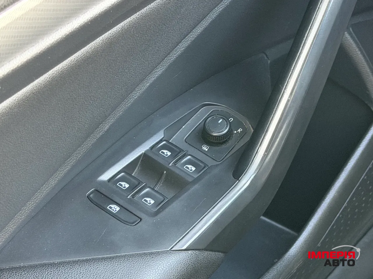 Volkswagen Jetta - фото 16