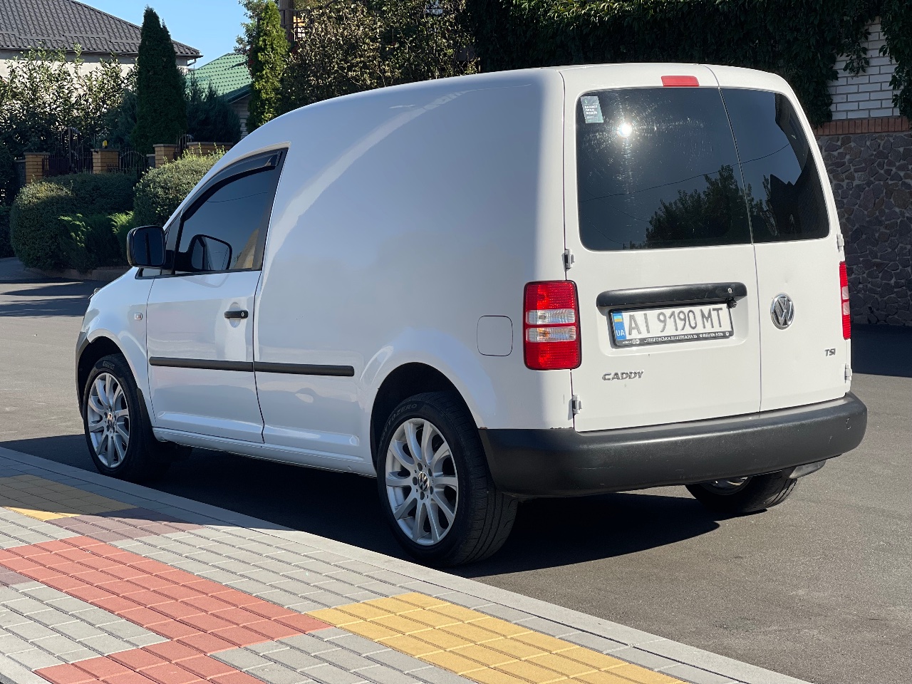 Volkswagen Caddy - фото 2