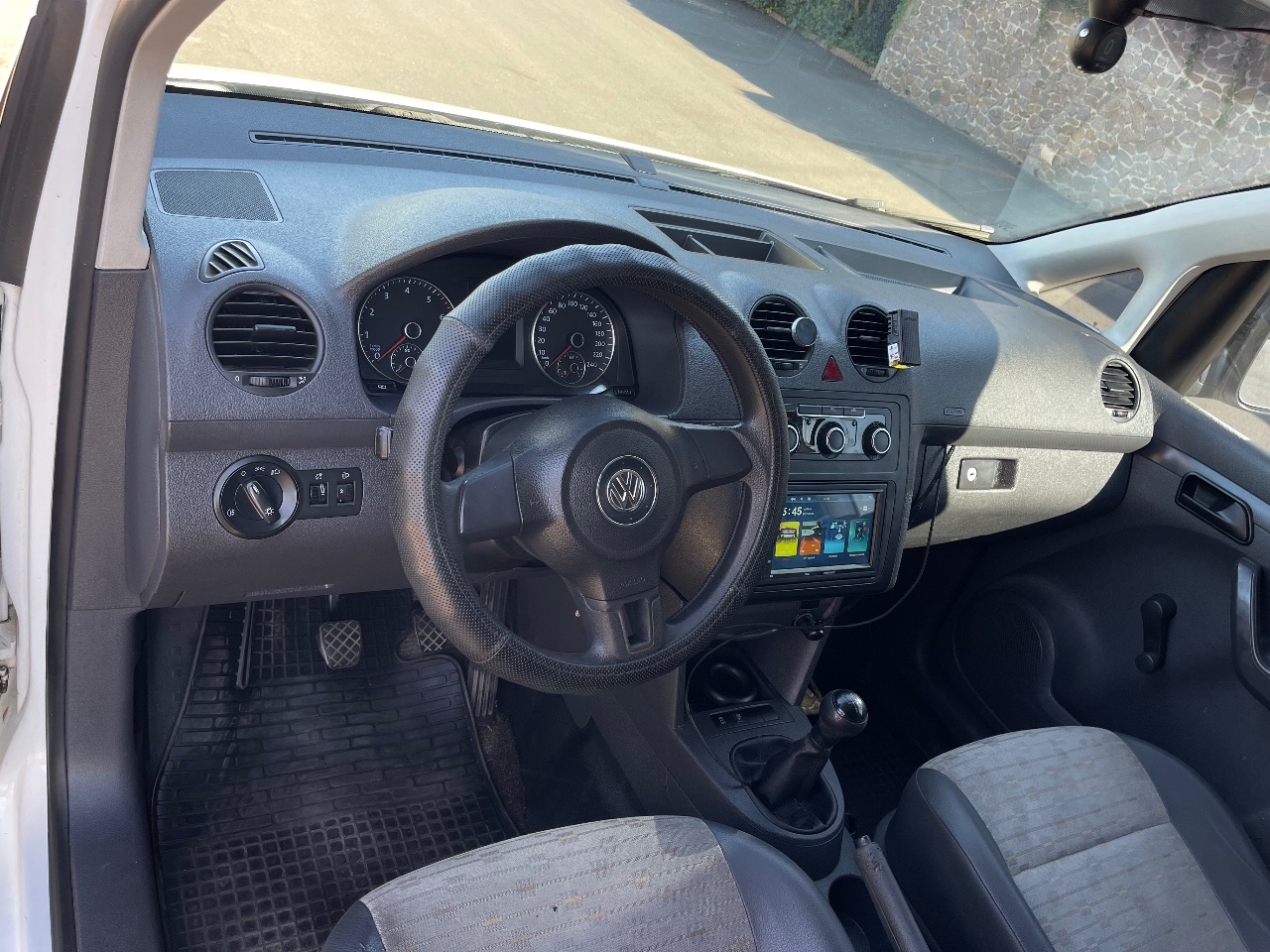 Volkswagen Caddy - фото 11