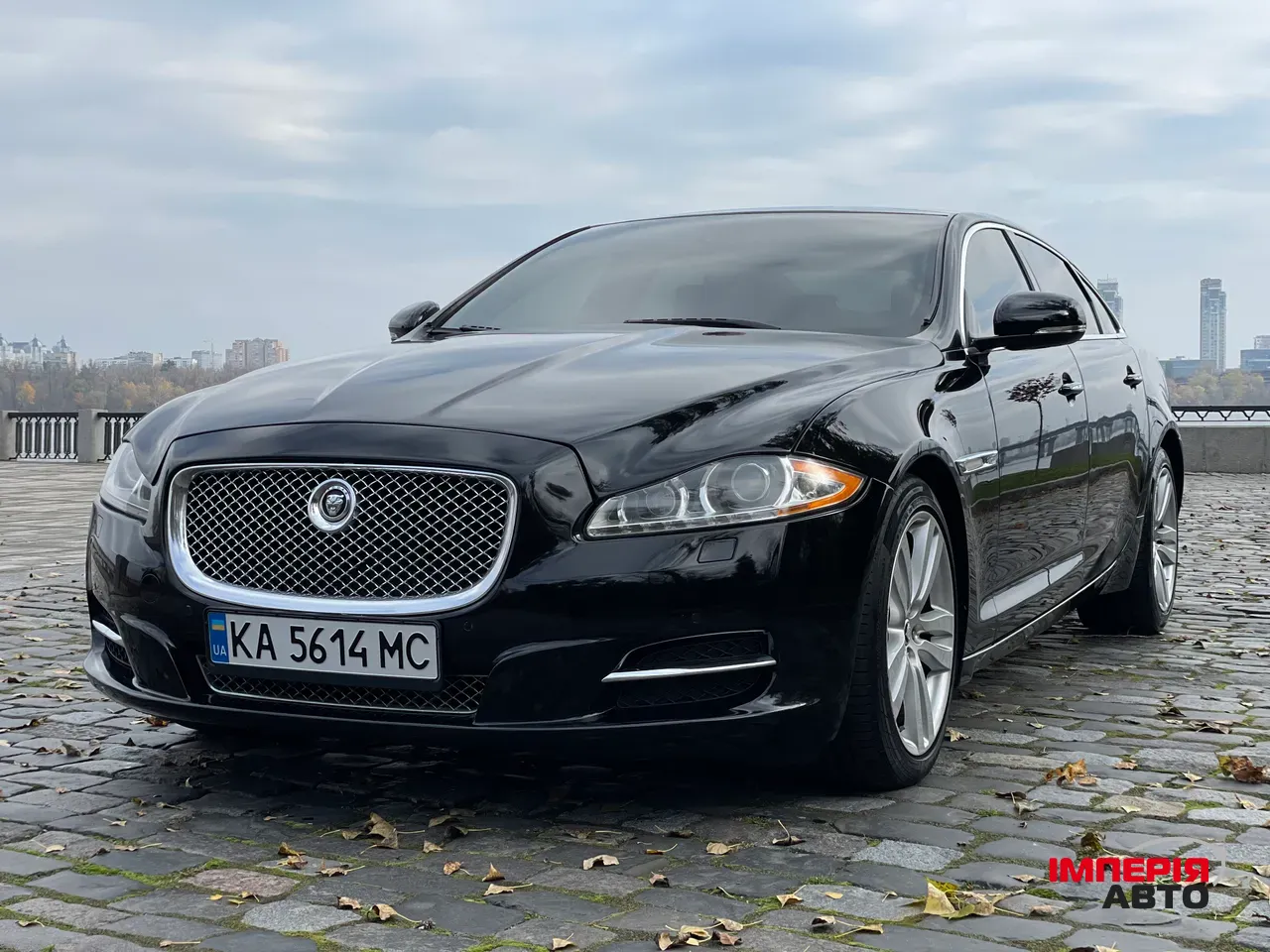 Jaguar XJ - фото 1