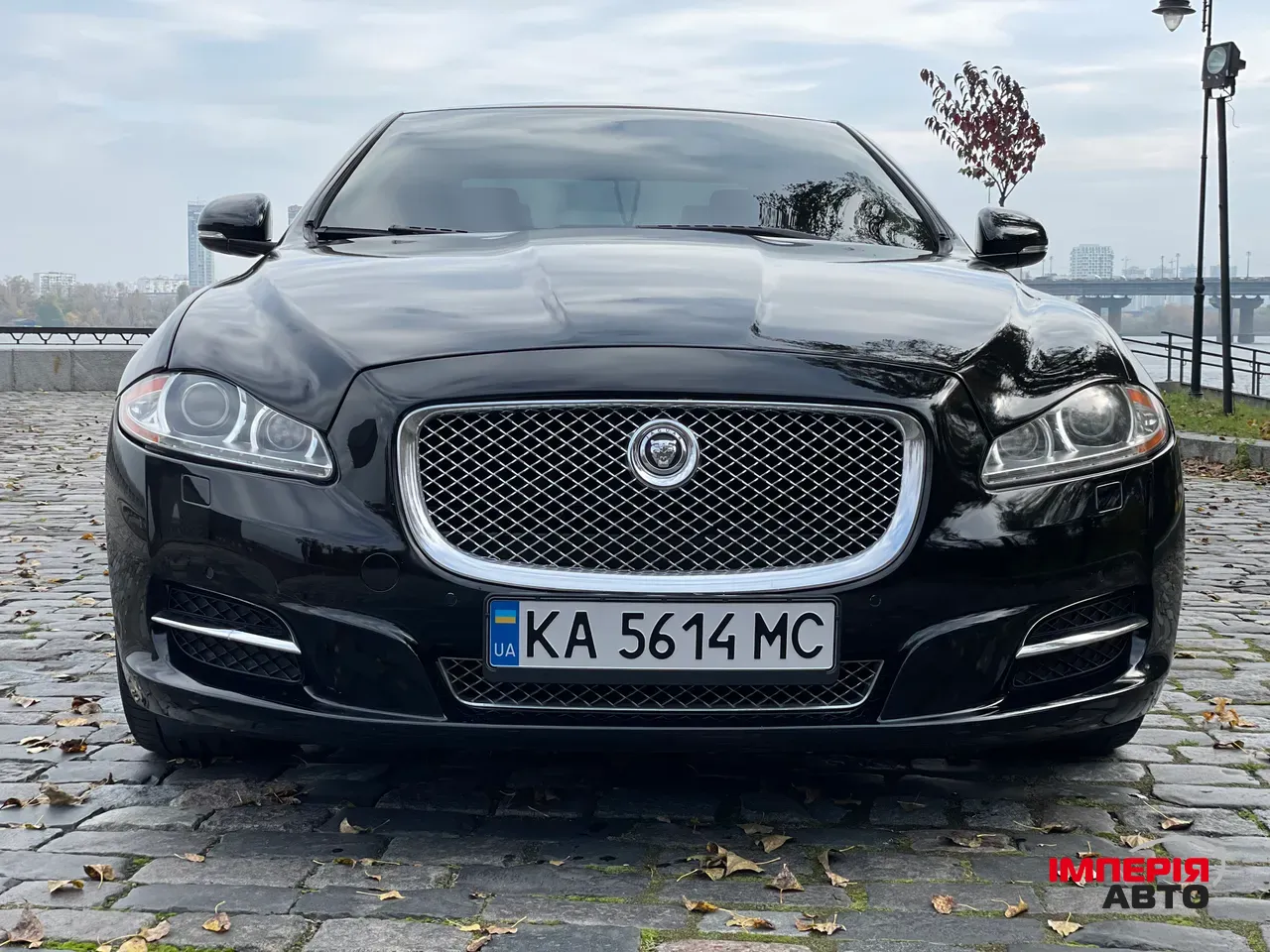 Jaguar XJ - фото 3