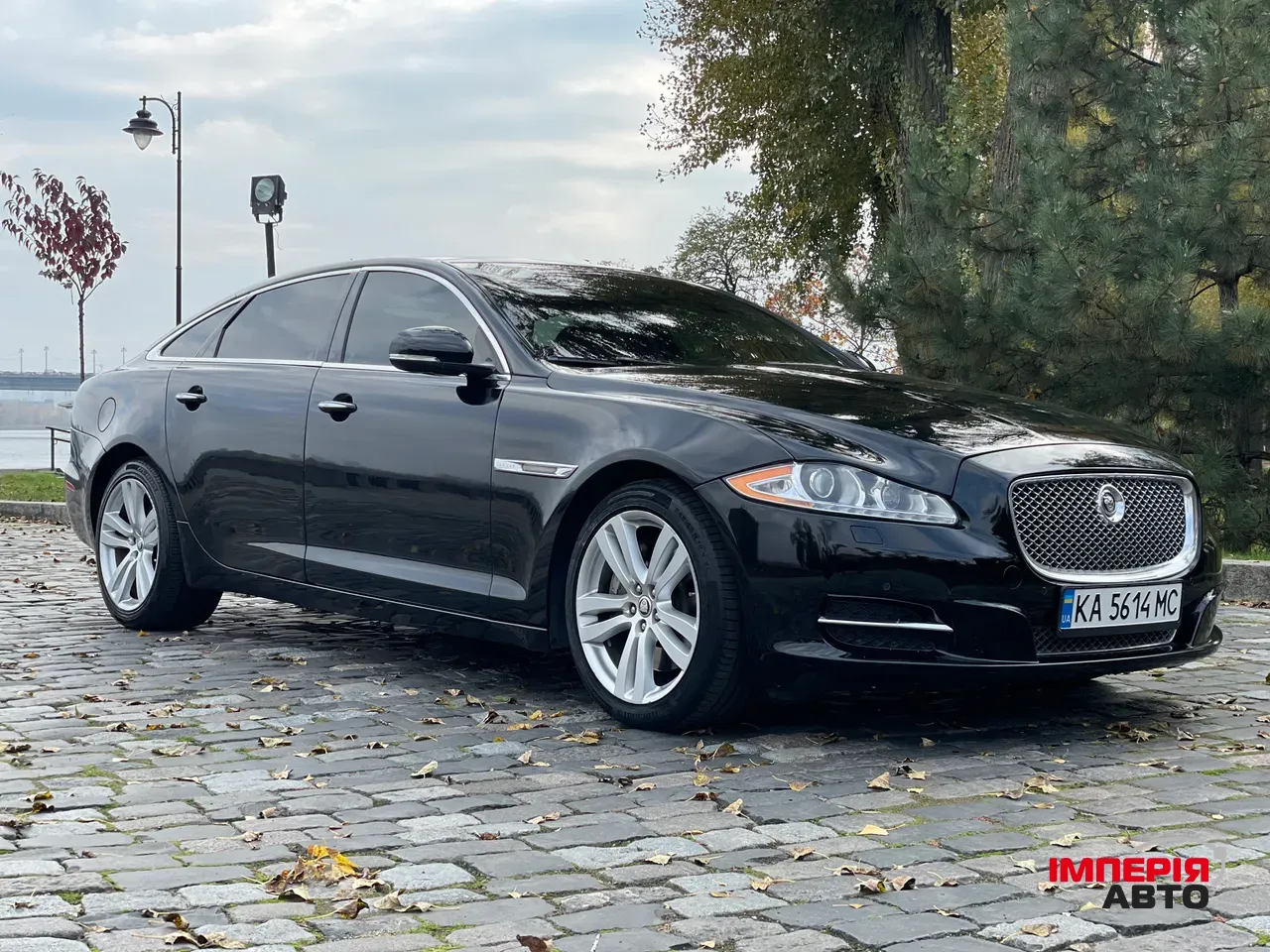 Jaguar XJ - фото 5
