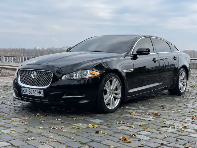 Jaguar XJ - фото 2