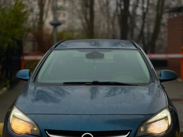 Opel Astra - фото 1