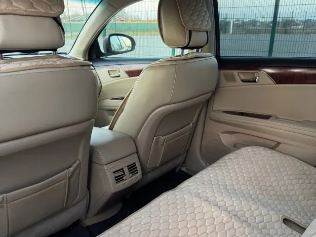 Toyota Avalon - фото 4