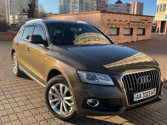Audi Q5 - фото 1