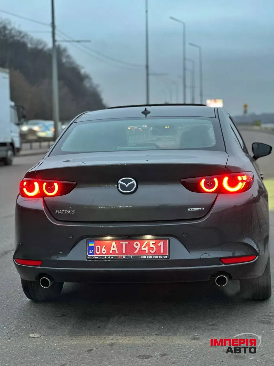 Mazda 3 - фото 6