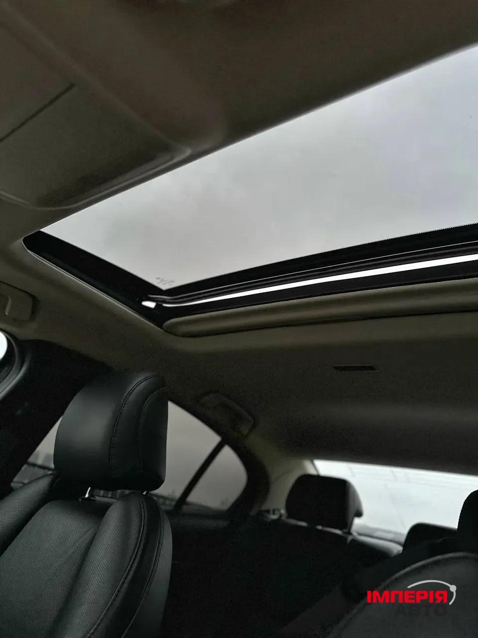 Mazda 3 - фото 10