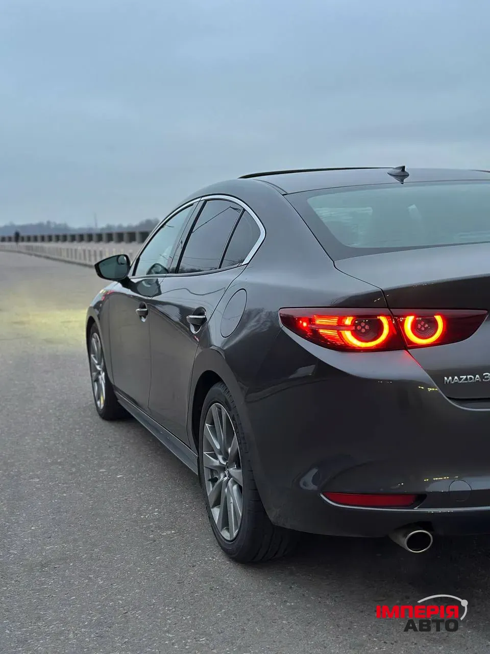 Mazda 3 - фото 7