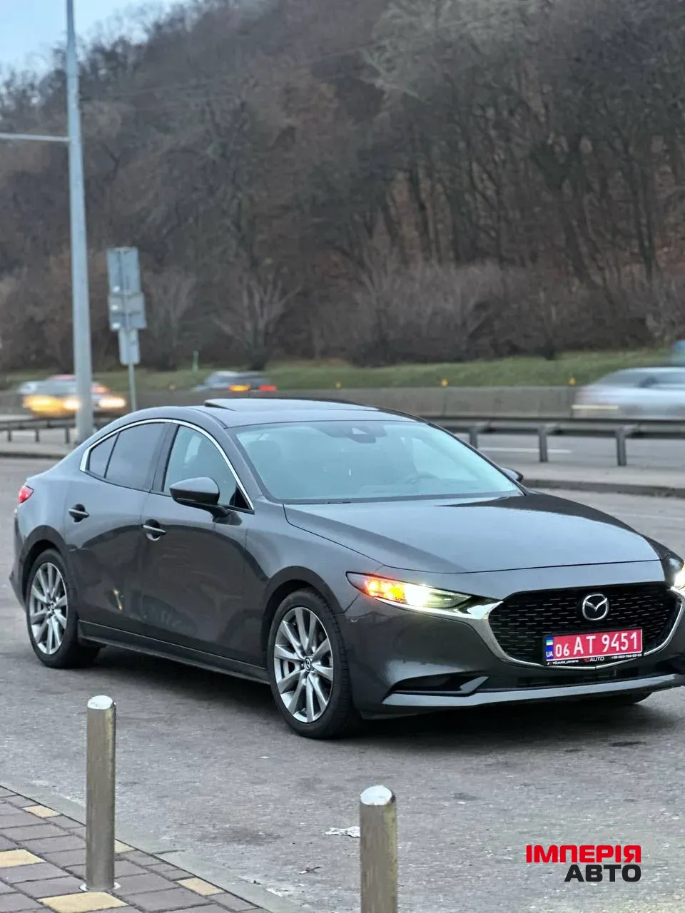 Mazda 3 - фото 5