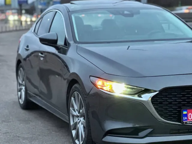 Mazda 3 - фото 3