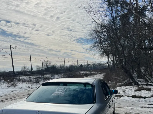 Mercedes-Benz E-Класс - фото 3