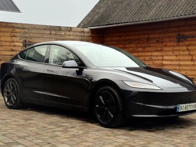 Tesla Model 3 - фото 2