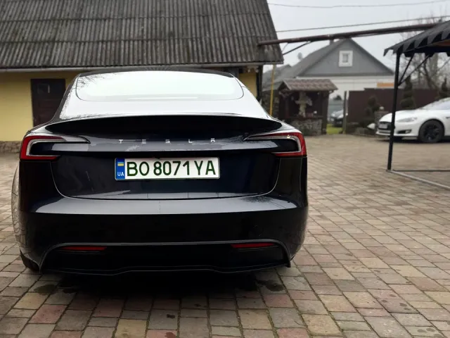 Tesla Model 3 - фото 5