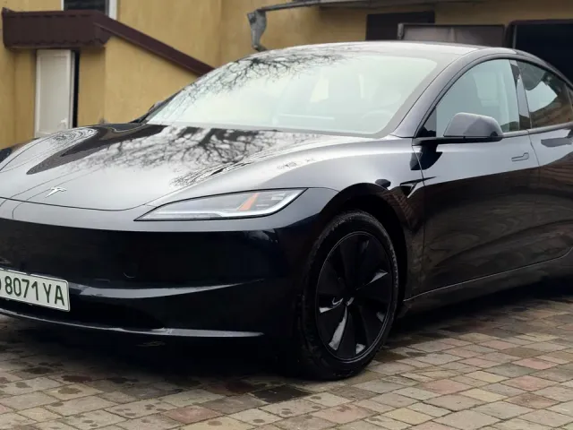 Tesla Model 3 - фото 3