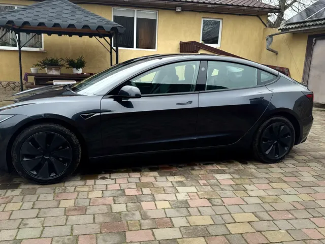 Tesla Model 3 - фото 4