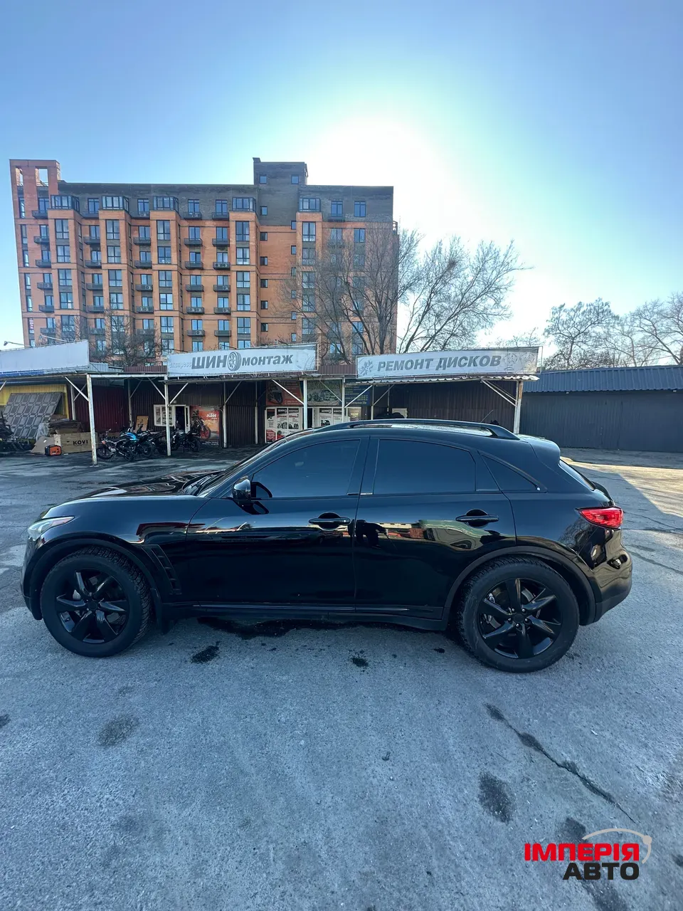 Infiniti FX - фото 3