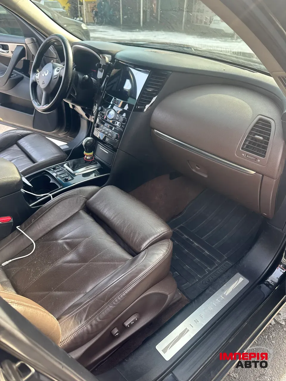 Infiniti FX - фото 18