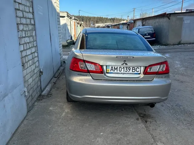 Mitsubishi Galant - фото 3