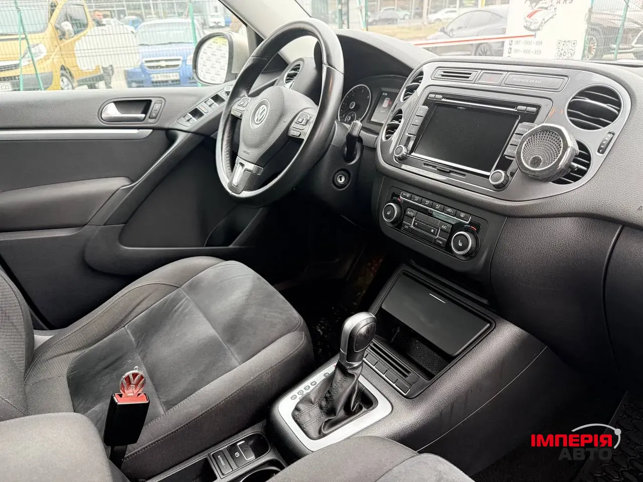 Volkswagen Tiguan - фото 17