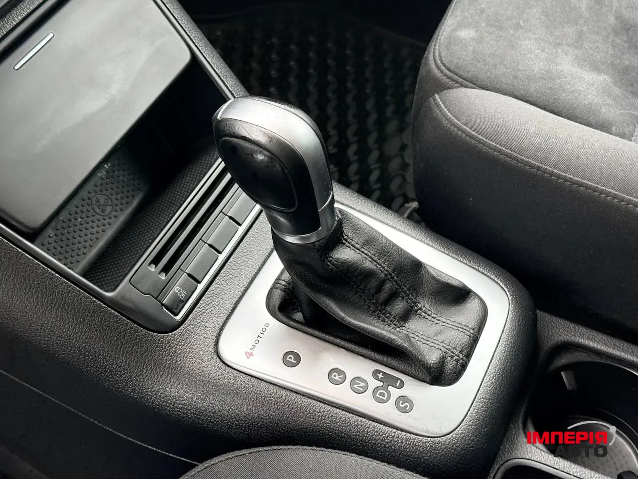 Volkswagen Tiguan - фото 15