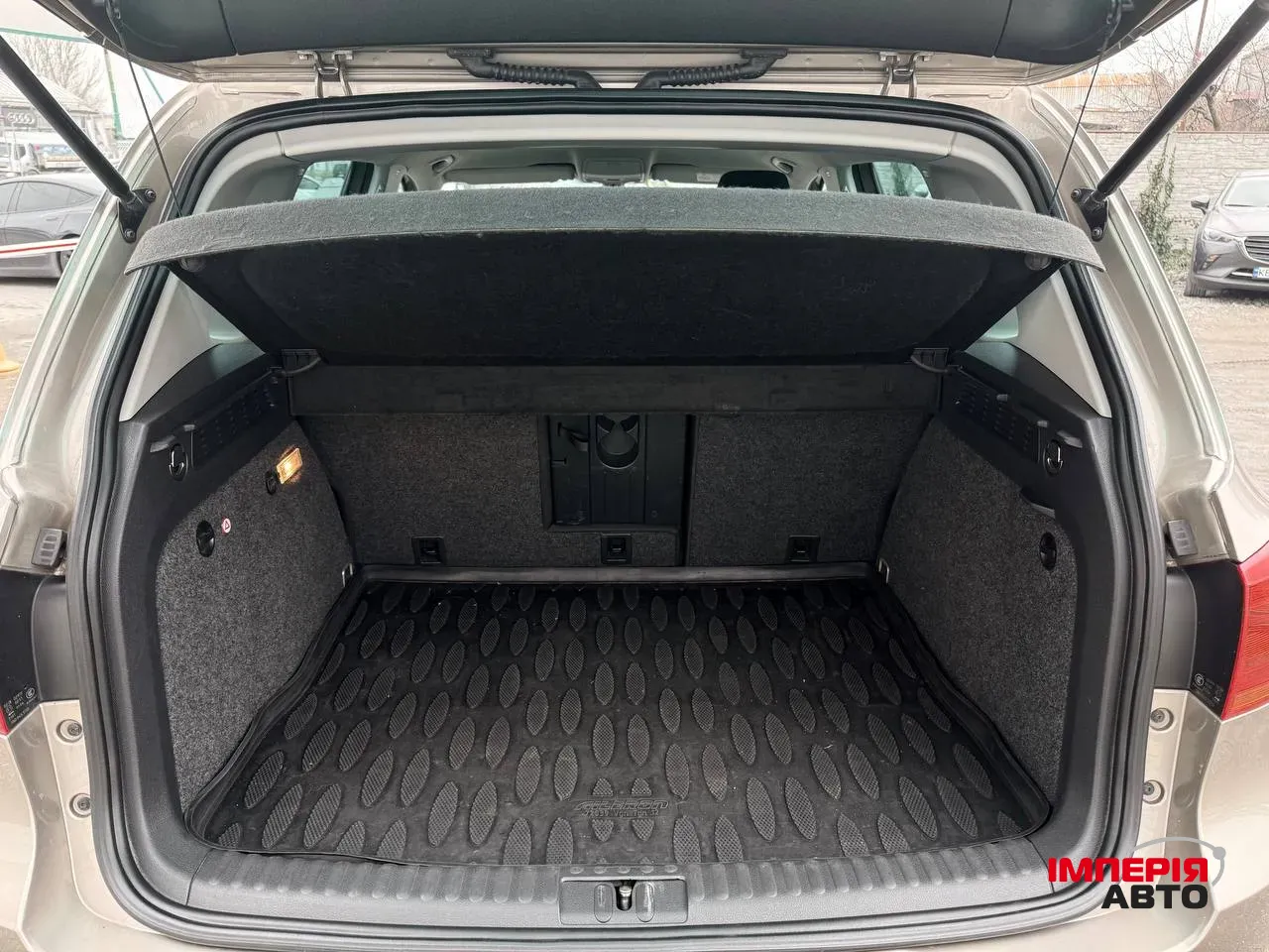 Volkswagen Tiguan - фото 25