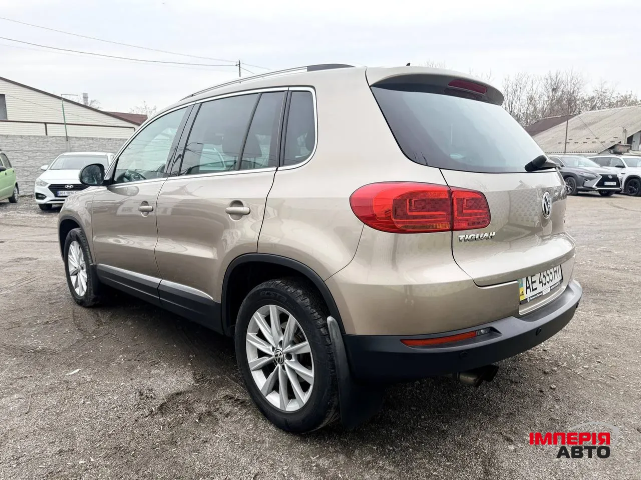 Volkswagen Tiguan - фото 7