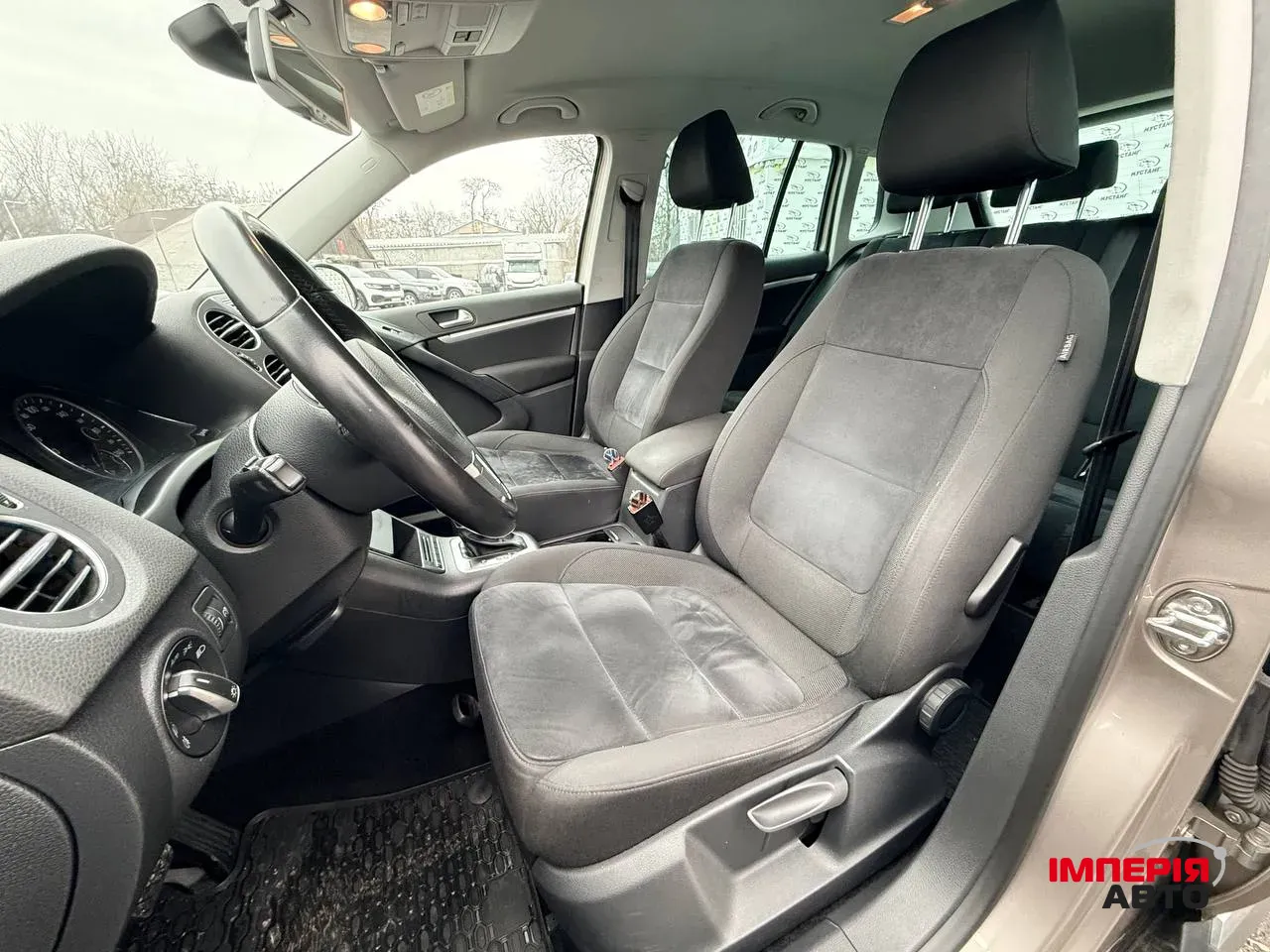 Volkswagen Tiguan - фото 16