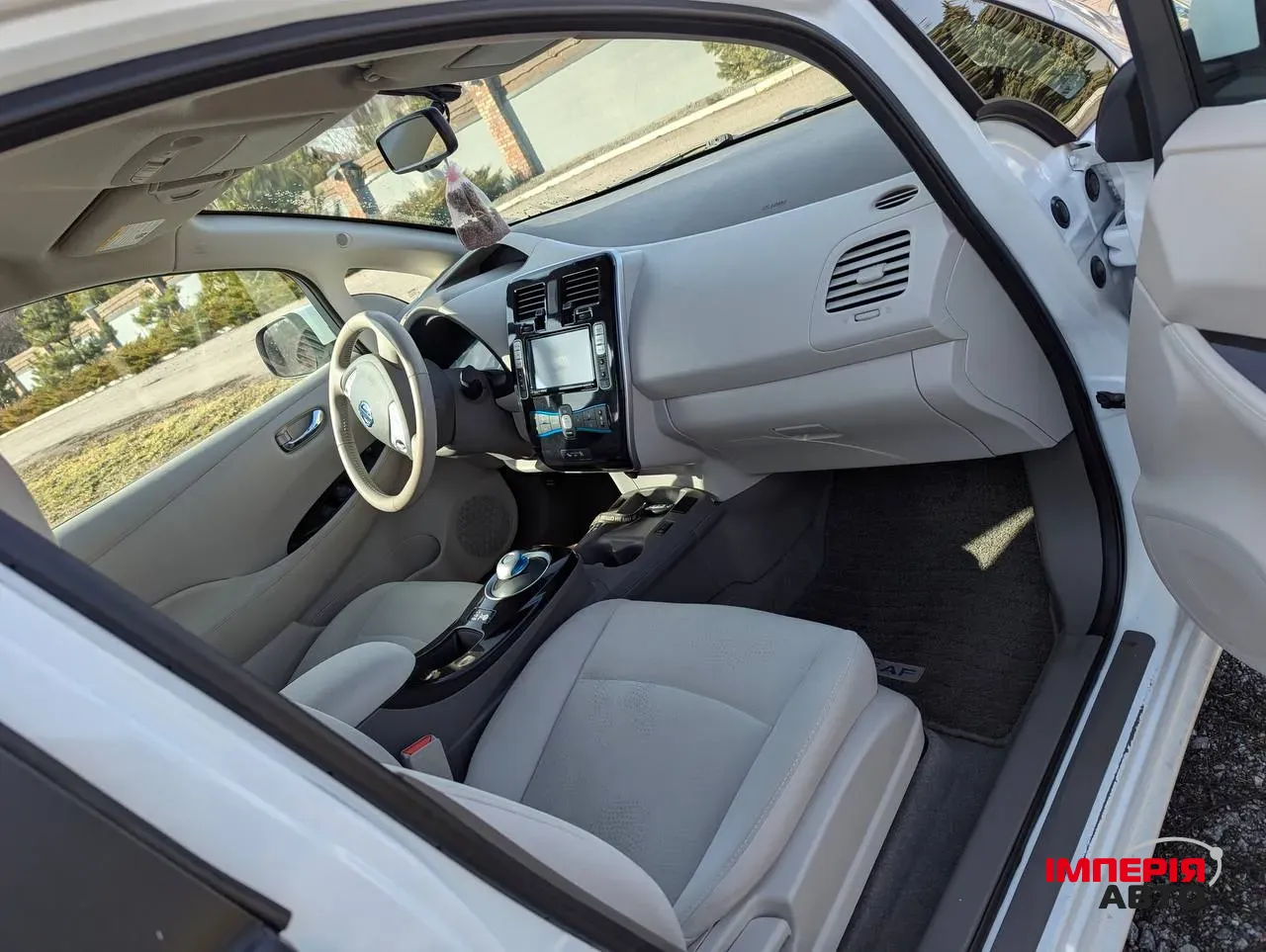 Nissan Leaf - фото 10