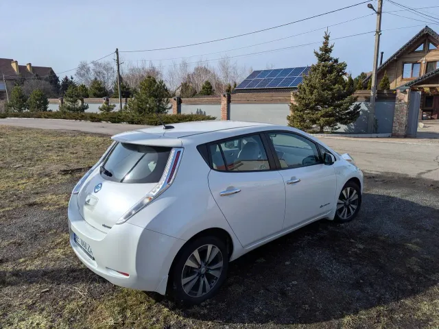 Nissan Leaf - фото 4