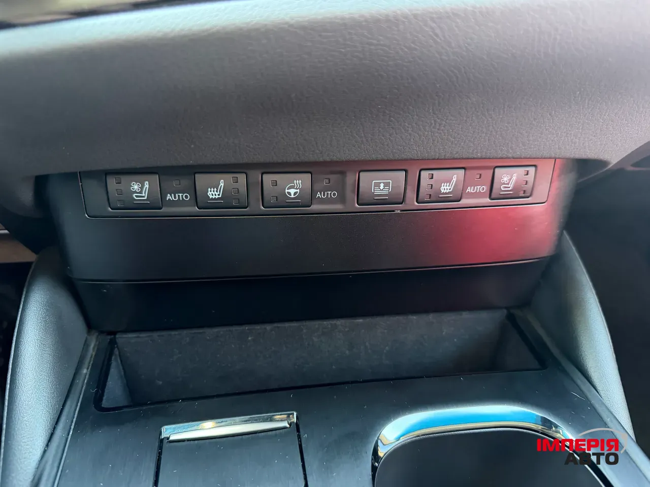 Lexus ES - фото 7