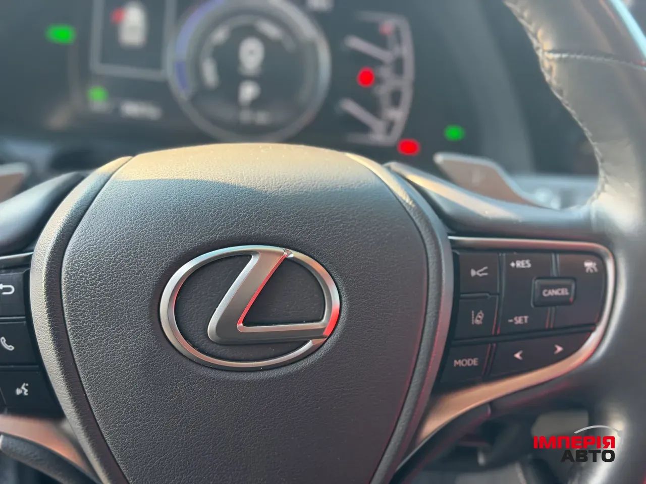 Lexus ES - фото 8