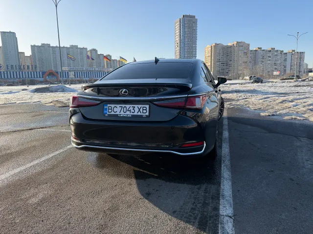 Lexus ES - фото 4