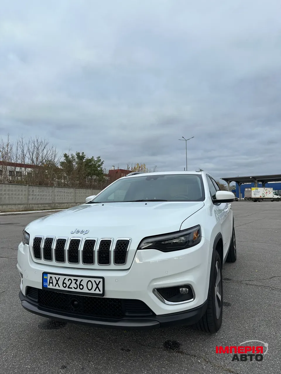 Jeep Cherokee - фото 3