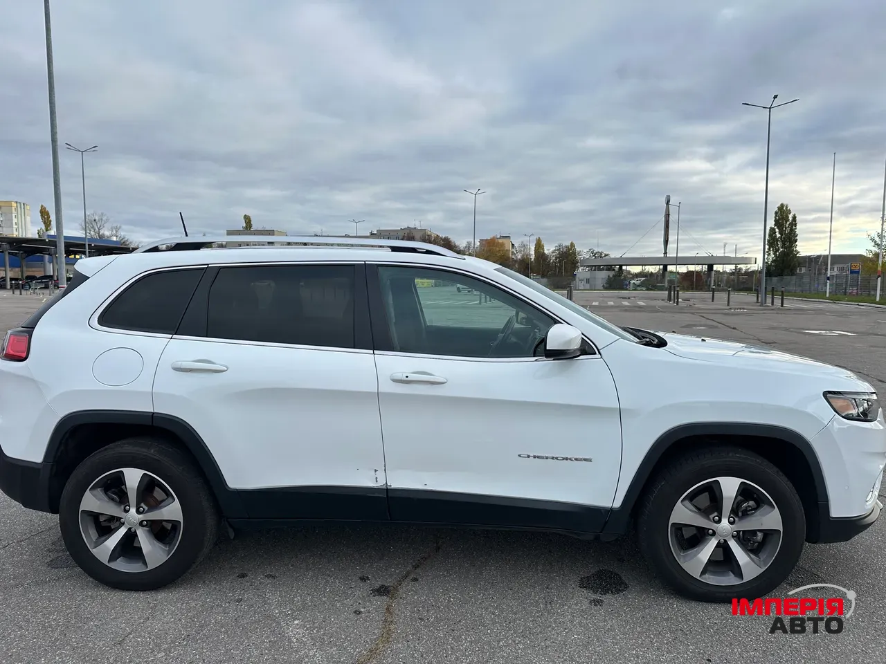 Jeep Cherokee - фото 7