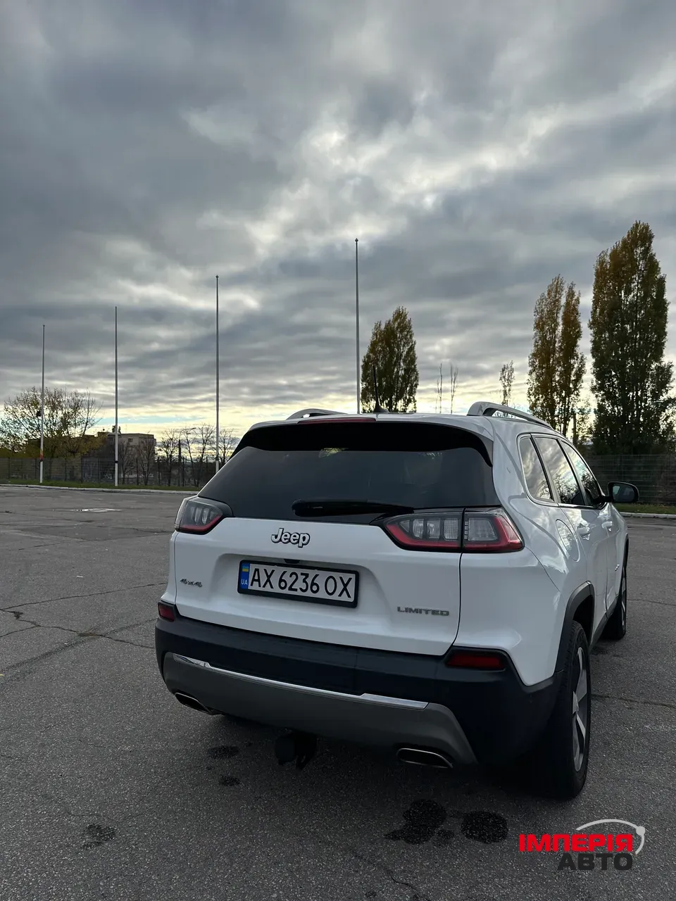 Jeep Cherokee - фото 11