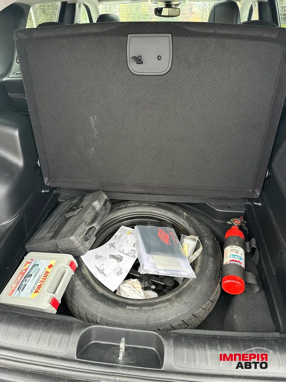 Jeep Cherokee - фото 25