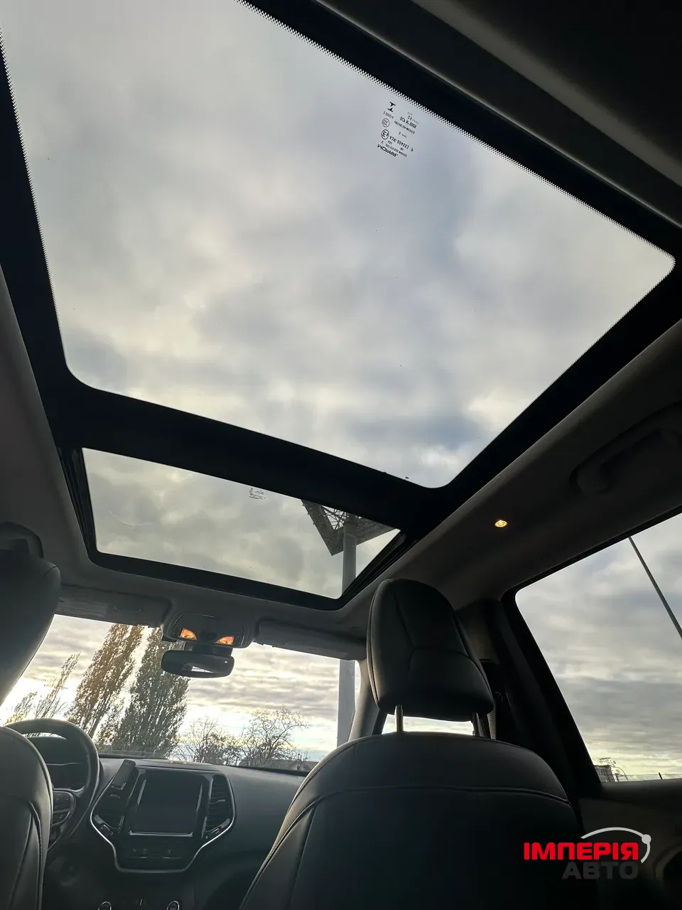 Jeep Cherokee - фото 21