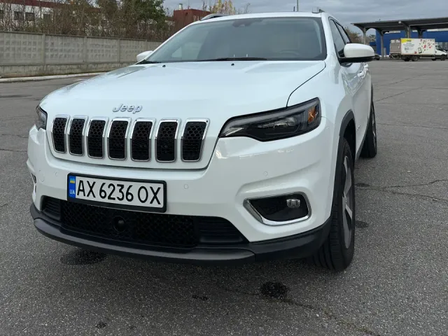 Jeep Cherokee - фото 3