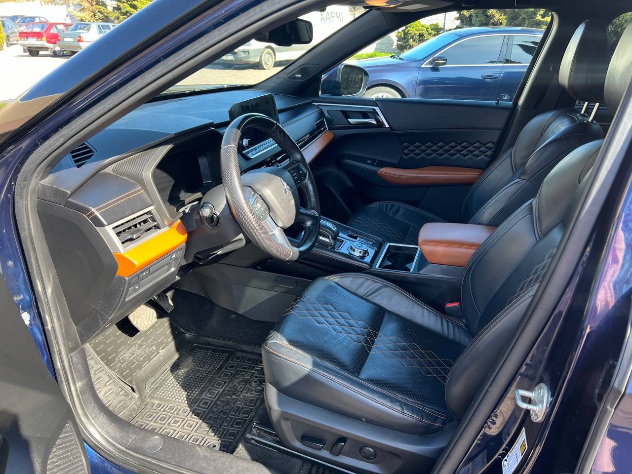 Mitsubishi Outlander - фото 7