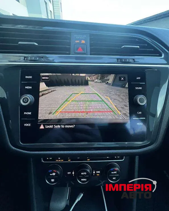 Volkswagen Tiguan - фото 8