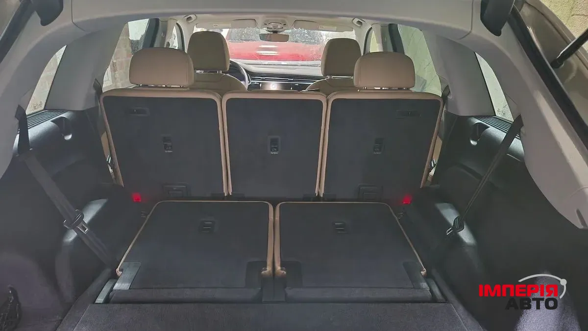 Audi Q7 - фото 13