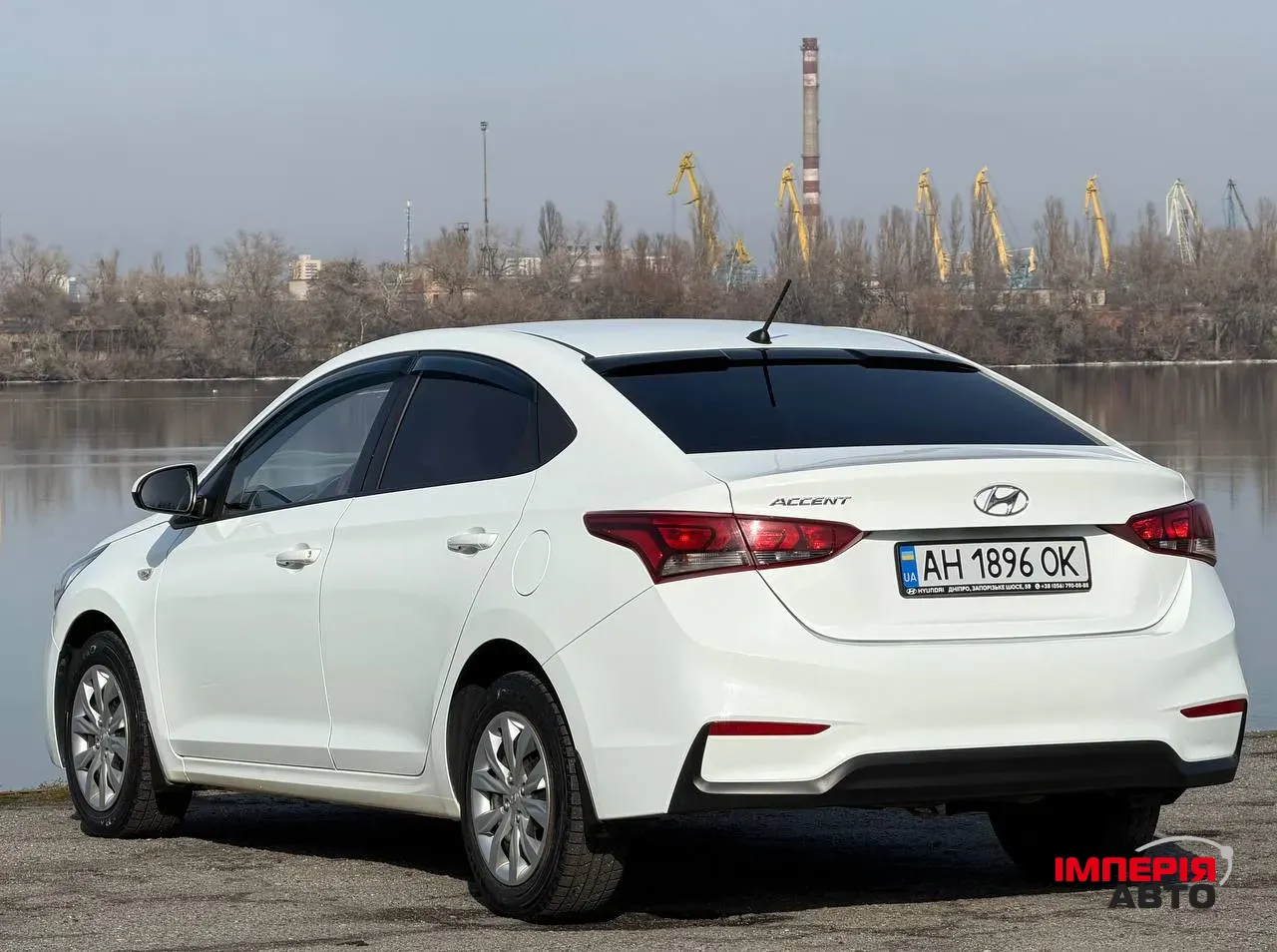 Hyundai Accent - фото 5