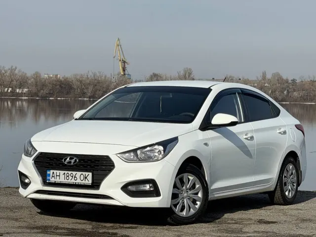 Hyundai Accent - фото 2