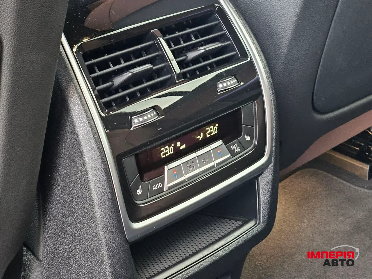 BMW X7 - фото 14