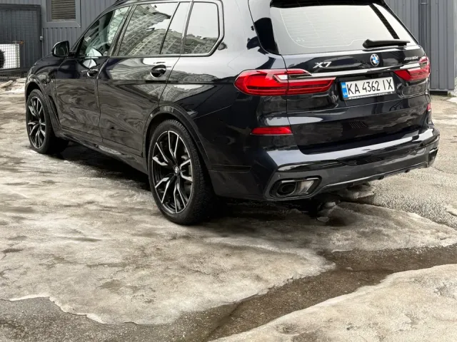 BMW X7 - фото 5