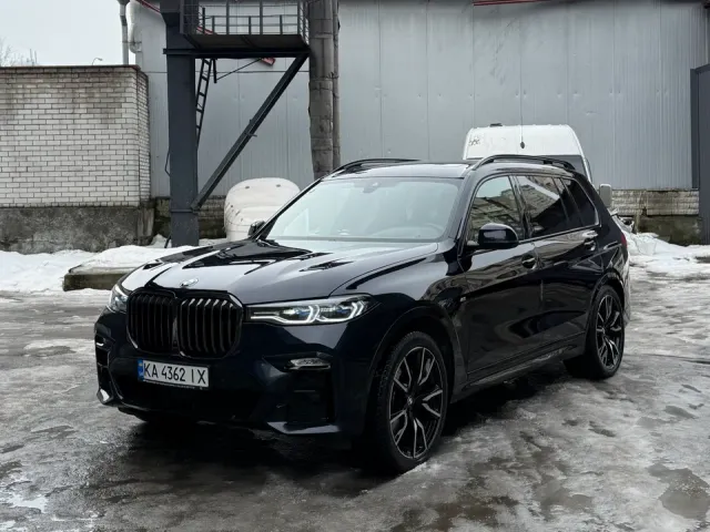 BMW X7 - фото 2