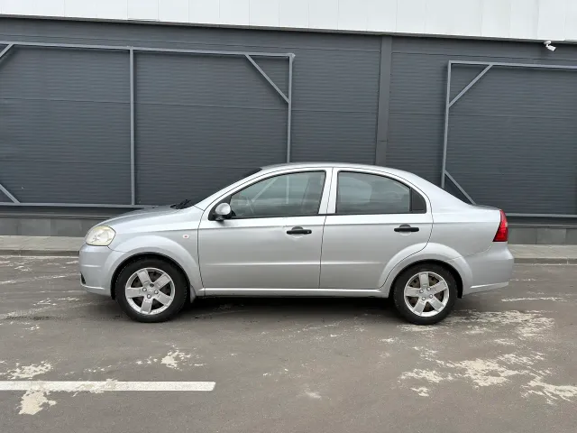 Chevrolet Aveo - фото 4